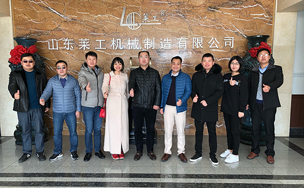 莱工.jpg 莱工.jpg